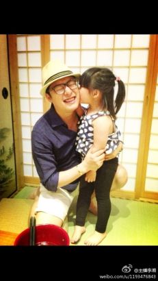 李湘晒母女美照+<em>女儿像妈妈</em>十足美人胚子(图)