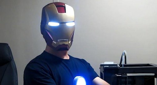 3D打印钢铁侠头盔 可手动控制令人称奇