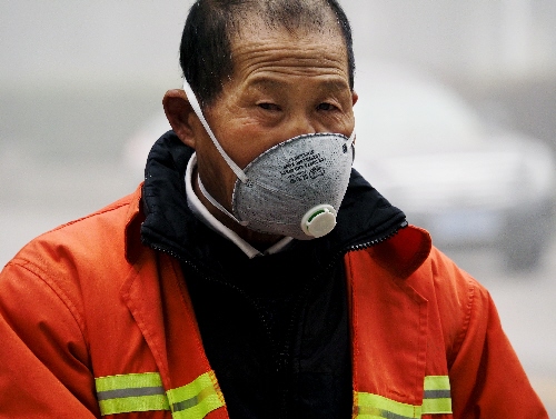 工人口罩_戴口罩的工人(3)