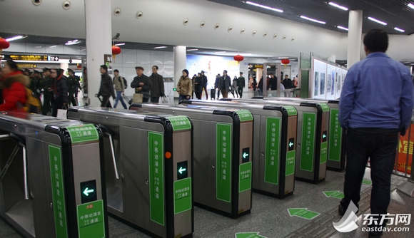 上海刷手机乘地铁升级换代 NFC全面取代RF