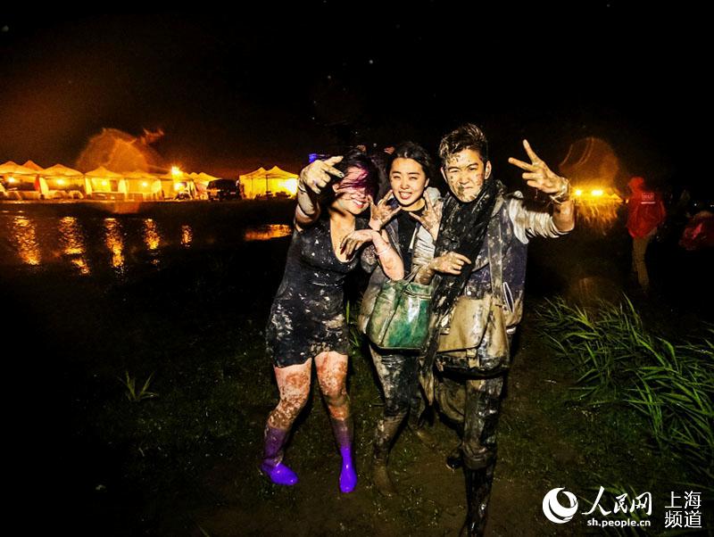 【图说】2014上海迷笛音乐节:泥泞里的摇滚撒