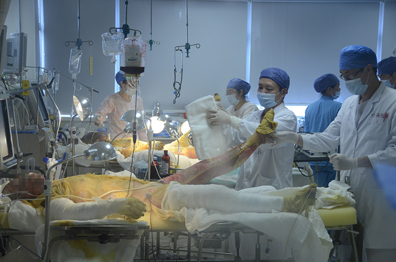 长海医院全力救治 昆山伤员将过两关 未来四