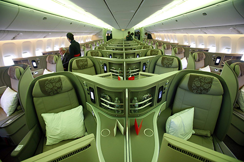 全球最高效宽体客机加盟东航 首架波音777-30