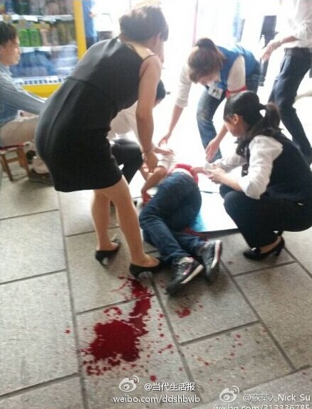 南宁超市 发生砍人事件  9名伤者被紧急送医抢救