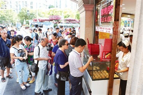 上海鲜肉月饼团购_肉价连涨5月,上海老字号鲜肉月饼纷纷提价0.5-1元/只图