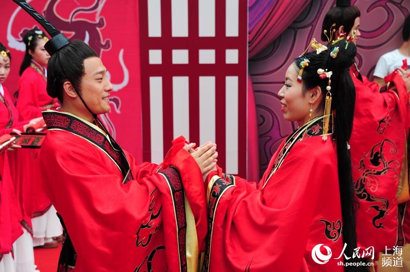 怀古穿越千年 汉式集体婚礼在上海嘉定
