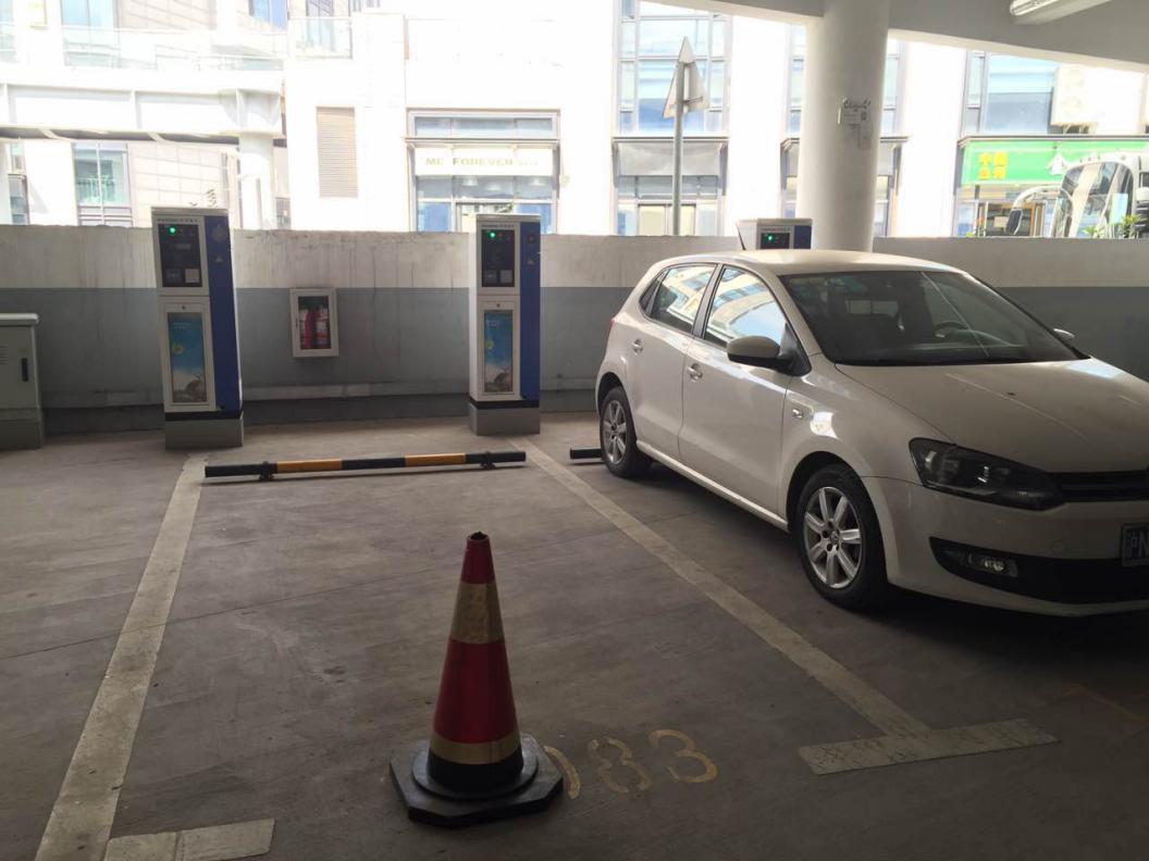 上海新能源车充电桩调查:私家充电桩安装难 公