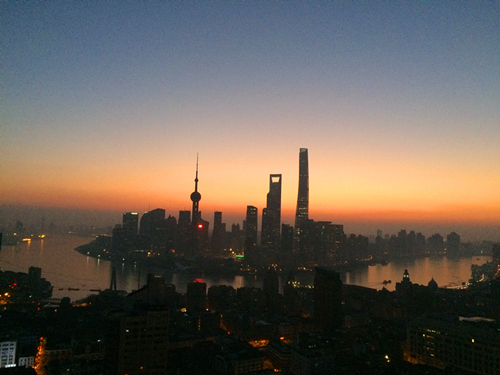 上海发烧友拍摄新年首个日出