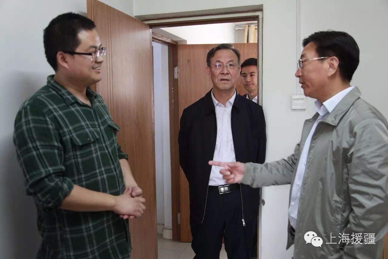 杨峥总指挥赴喀什大学慰问上海援疆教师