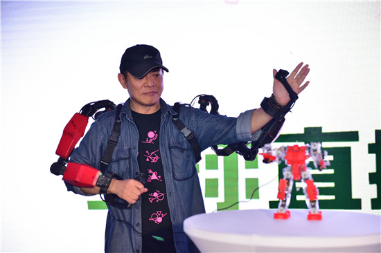 创客星球将联手李连杰推2017年机器人格斗大赛--上海频道--人民网
