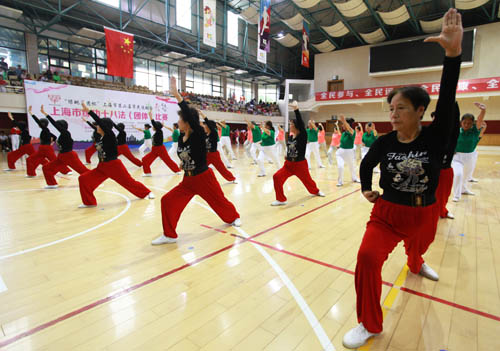市民运动会练功十八法比赛在嘉定举行--上海频道--人民网