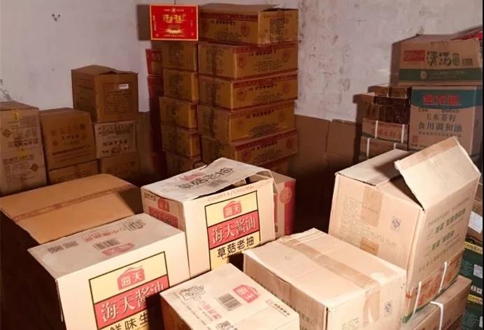 上海非法运输、储存、经营、燃放烟花爆竹案件