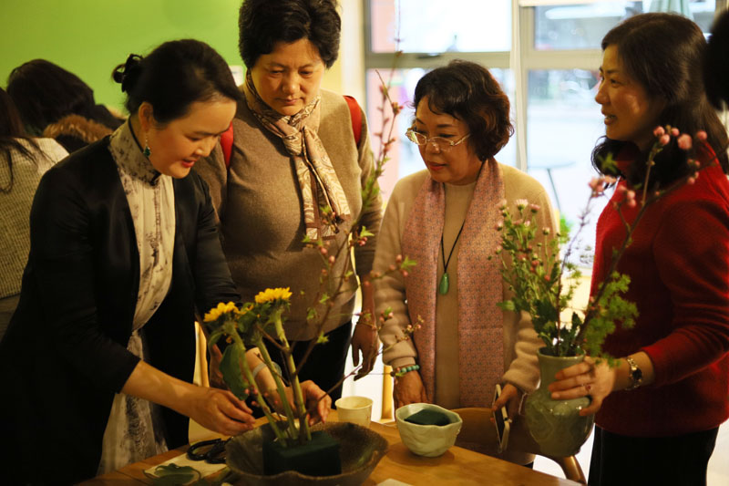 花艺的起源在中国 李丽淑来上海传授中华花艺