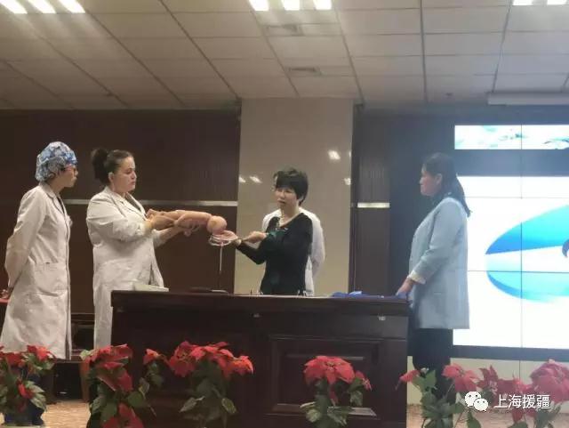 浦东新区卫计委专家团赴莎车指导三降一提高