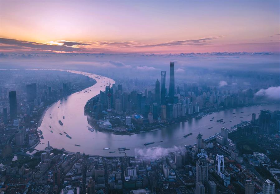 晨光中的上海陸家嘴