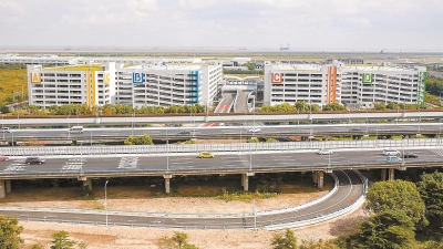 浦东机场P4库今启用 能充电还能无感支付