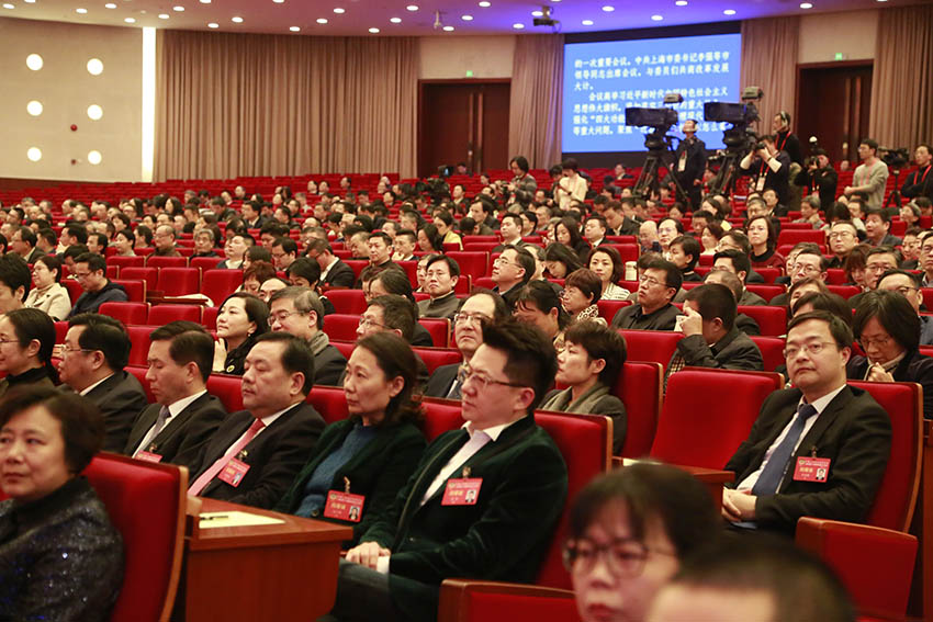 上海市政协十三届三次会议闭幕。（龚莎/摄）