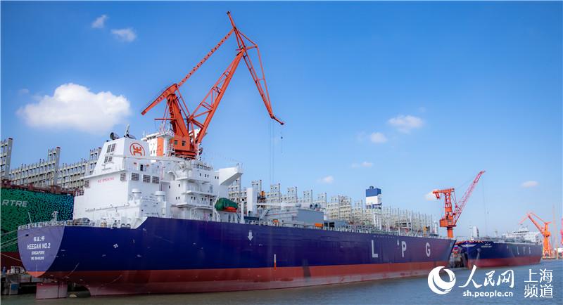 江南造船兩艘84000立方米液化氣船正式命名。吳雄/攝