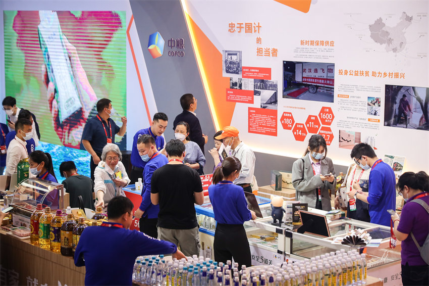 一大批國貨精品集體亮相 2021年中國品牌日活動在上海開幕 人民網 龔莎攝