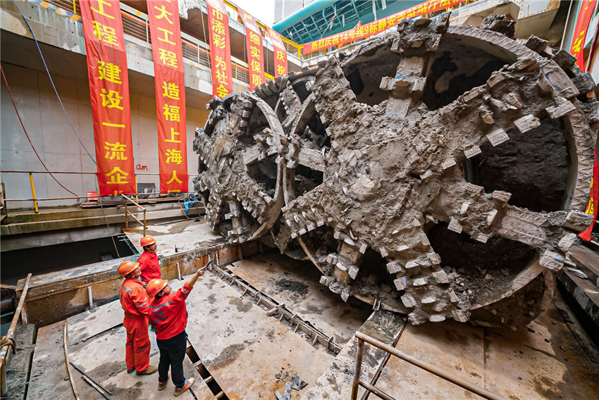 全國首創“非開挖”車站建設，上海地鐵14號線靜安寺站完成“靜默穿越”  祁稼昊攝