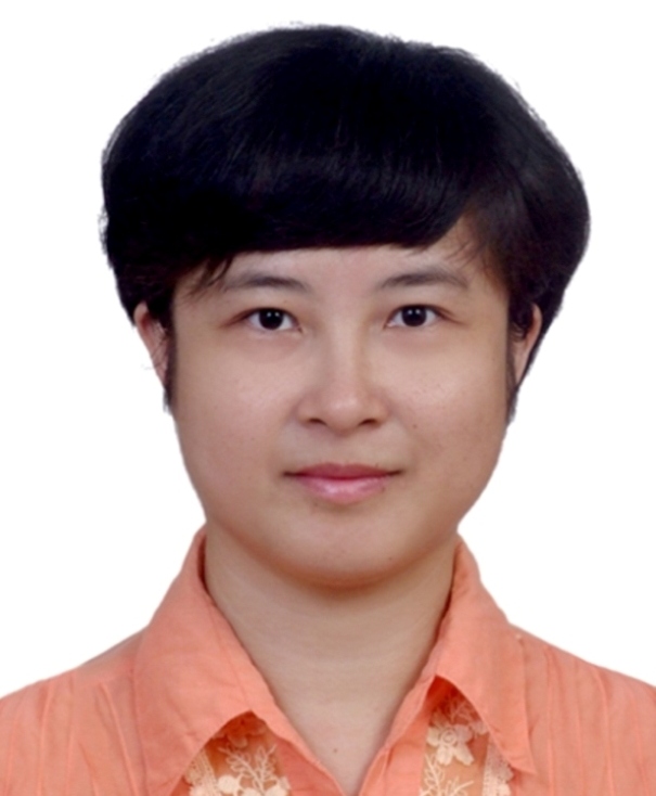 人民日报社上海分社黄晓慧采访一部记者