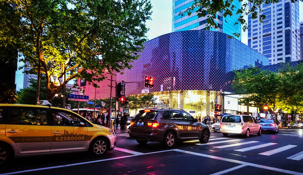 潮店進駐上海首站 淮海中路"潮流櫥窗"初見雛形