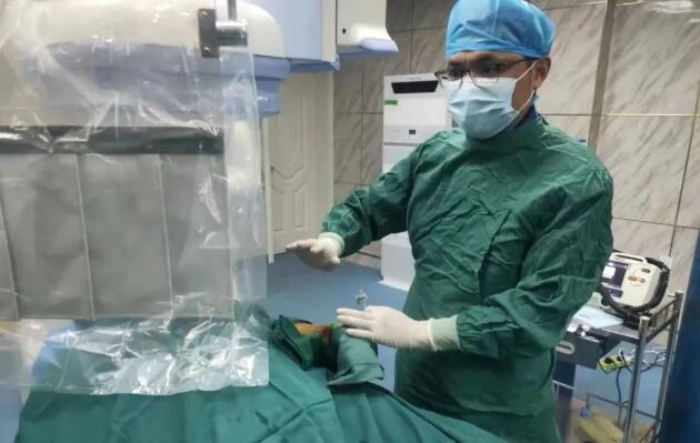 上海援疆醫生帶領葉城縣人民醫院醫療團隊成功實施首例冠狀動脈搭橋病例支架植入術