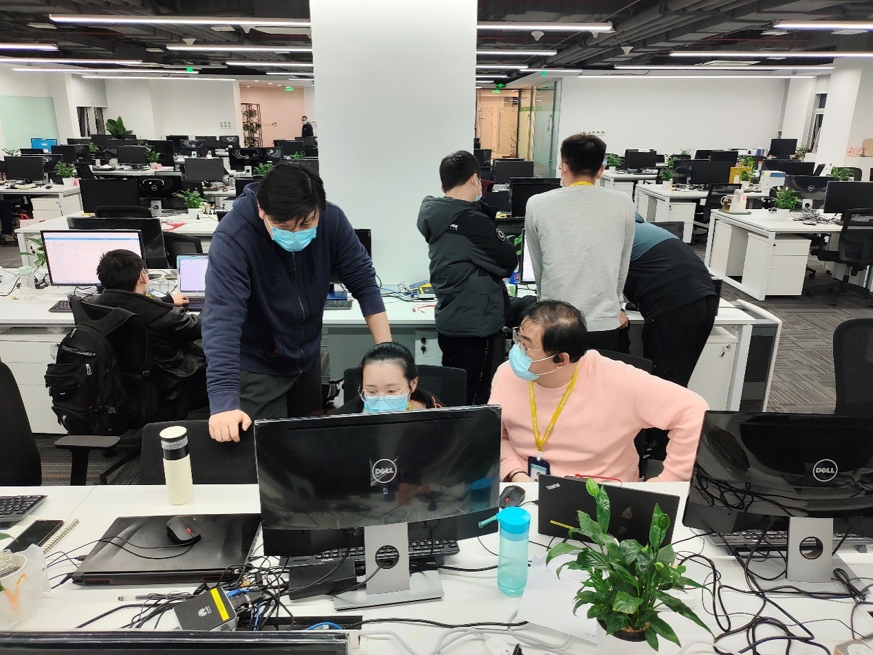 疫情期間上海市大數據中心工作人員堅守崗位。資料圖片