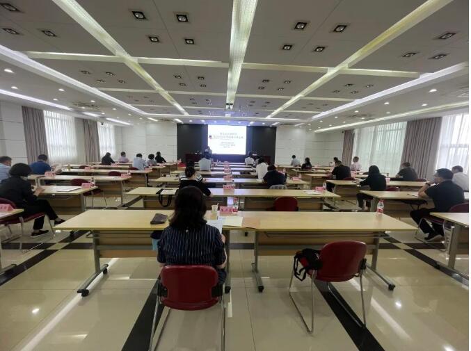 集体“充电”周周“蓄能”宝山区处级党政负责干部政治能力建设专题班日常培训开班