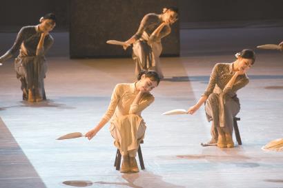 《永不消逝的电波》演出照。上海歌舞团供图