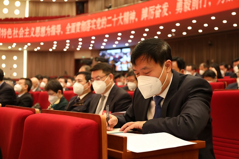 上海市政协十四届一次会议现场