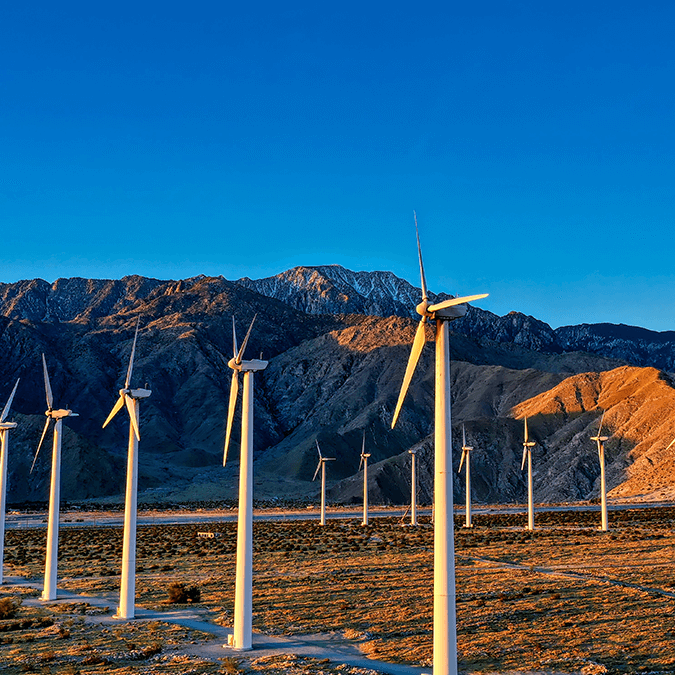 零碳征程，這家綠色科技企業領航零碳新工業一台台高聳的風電機矗立於延綿的高原戈壁，源源不斷地把風能轉化為工業的綠色動力，在中國正北方，全球首個零碳產業園落地內蒙古鄂爾多斯。[詳細]