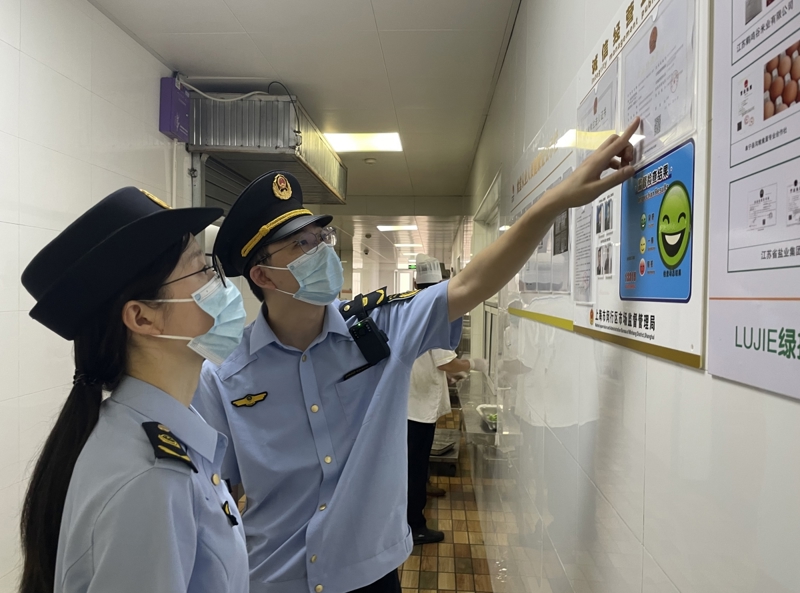上海全面检查学生餐，校方严控食品添加剂和海产品入菜，生鸡蛋用前洗壳
