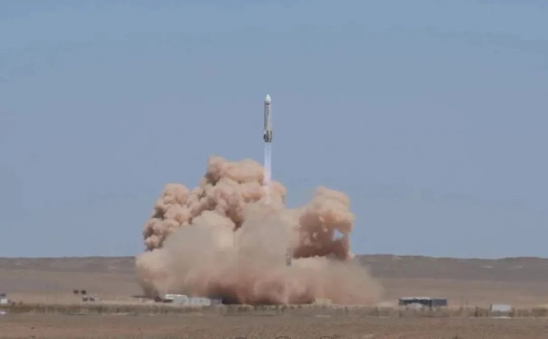 我国重复使用运载火箭首次10公里级垂直起降飞行试验取得成功