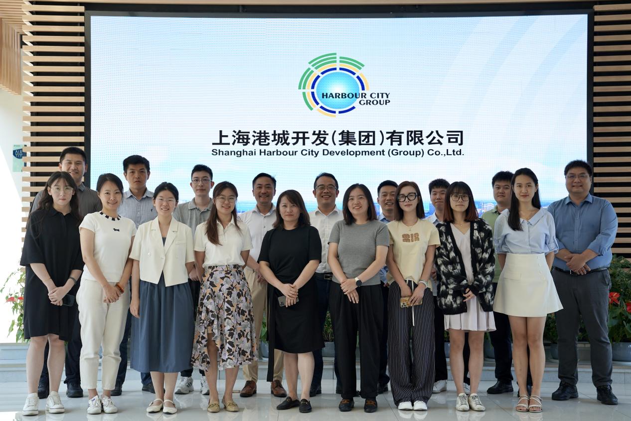 出彩临港人｜用全链条招商服务闭环打响滴水湖AI创新港产业品牌