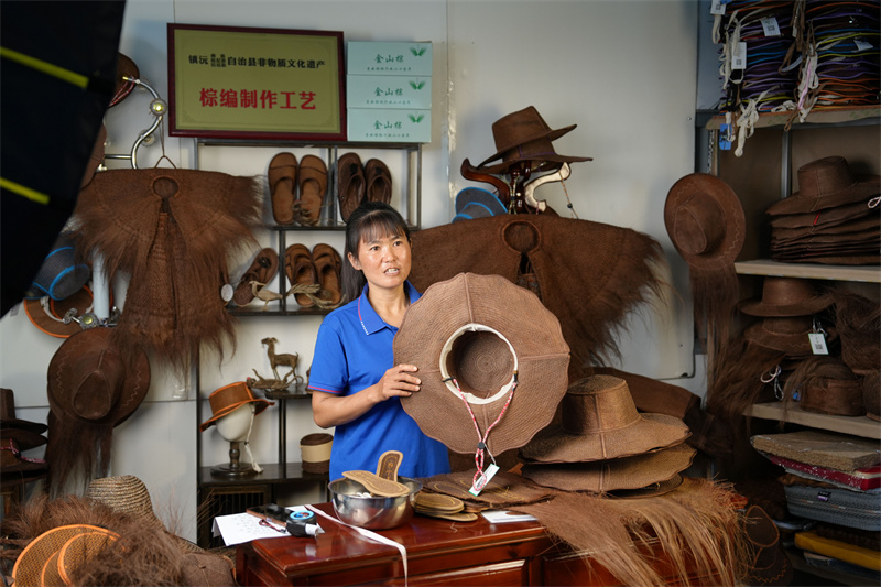 直播間銷售“金山棕”產品。 吳佳俊 攝