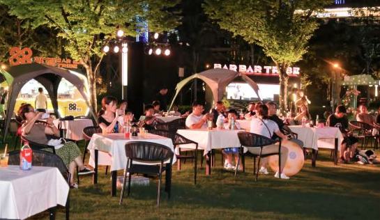 点燃半马苏河畔的夏夜烟火气 这个市集热闹开市