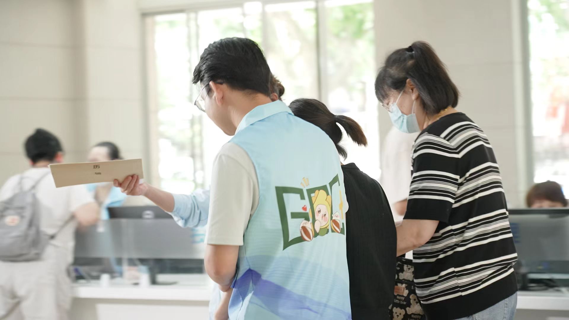 上海市精神卫生中心“与光同行 照亮心灵”600号向日葵志愿者服务
