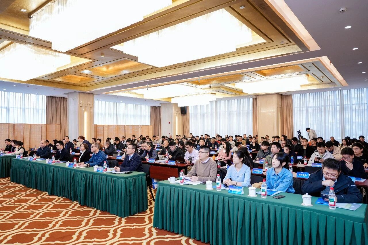 AI安全、数据合规怎么守?这场“网络安全课”开进街镇为基层治理“最后一公里”装上数字锁(图1)