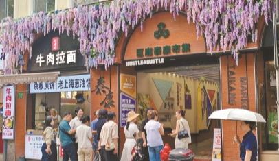年轻人爱上逛菜场，沪上网红菜市场如何长红？
