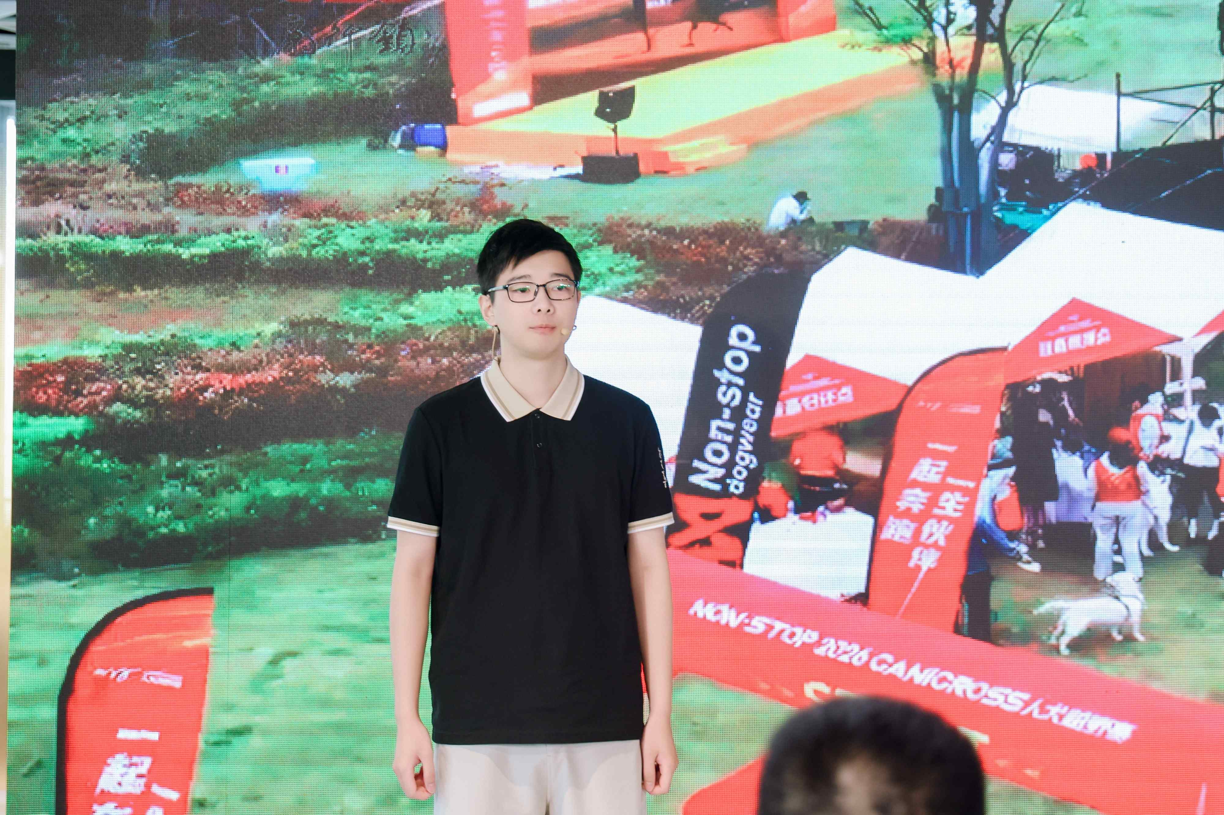 庙行镇文旅推荐官登台推荐。