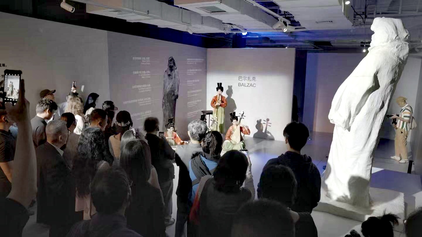 沉浸式展演。