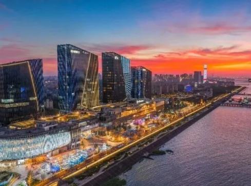 熱辣辣的人間煙火為何在這裡升騰？