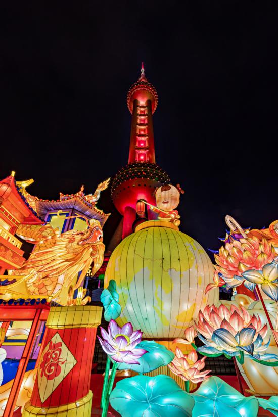 非遗彩灯、新春市集、烟花大赏，上海景点拉开春节迎客大幕